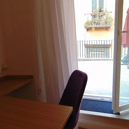 Galluppi Studio Flat - Spanish Quarters - By Houseinnaples *